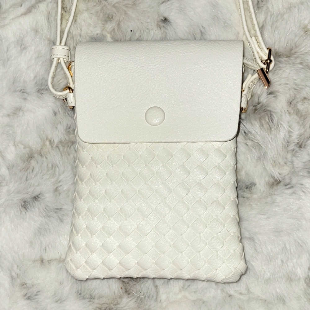 White weave crossbody purse. Very soft.
